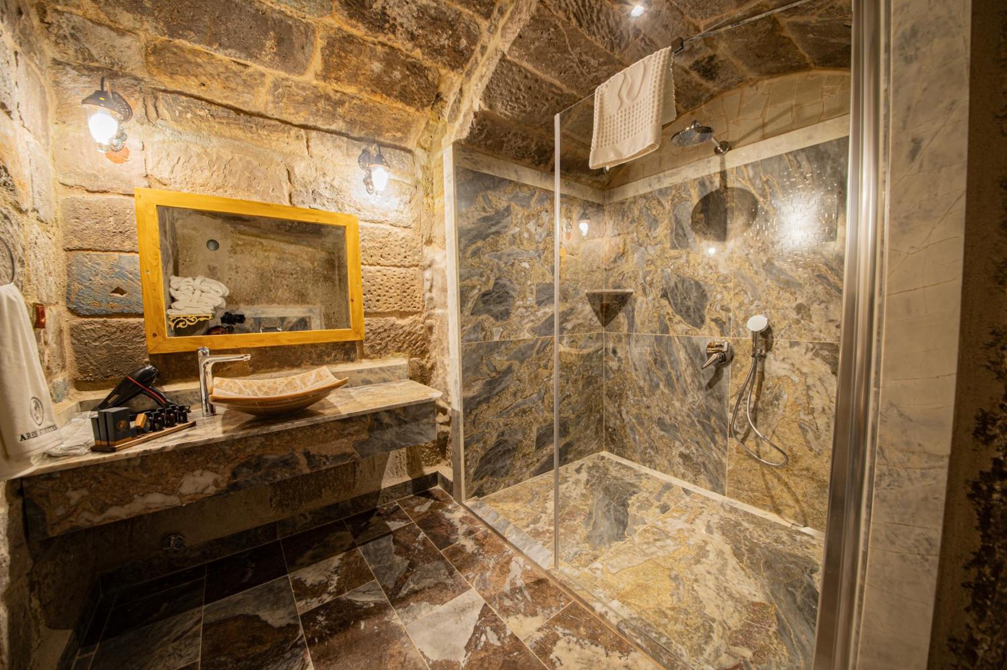 Ares Cave Suites Göreme Eksteriør billede